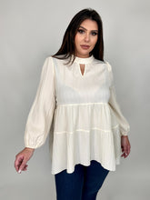 Load image into Gallery viewer, Val’ Long Flowy Cream Top
