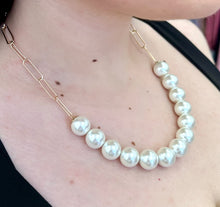 Load image into Gallery viewer, Chain Pearl Necklace (2 sizes)
