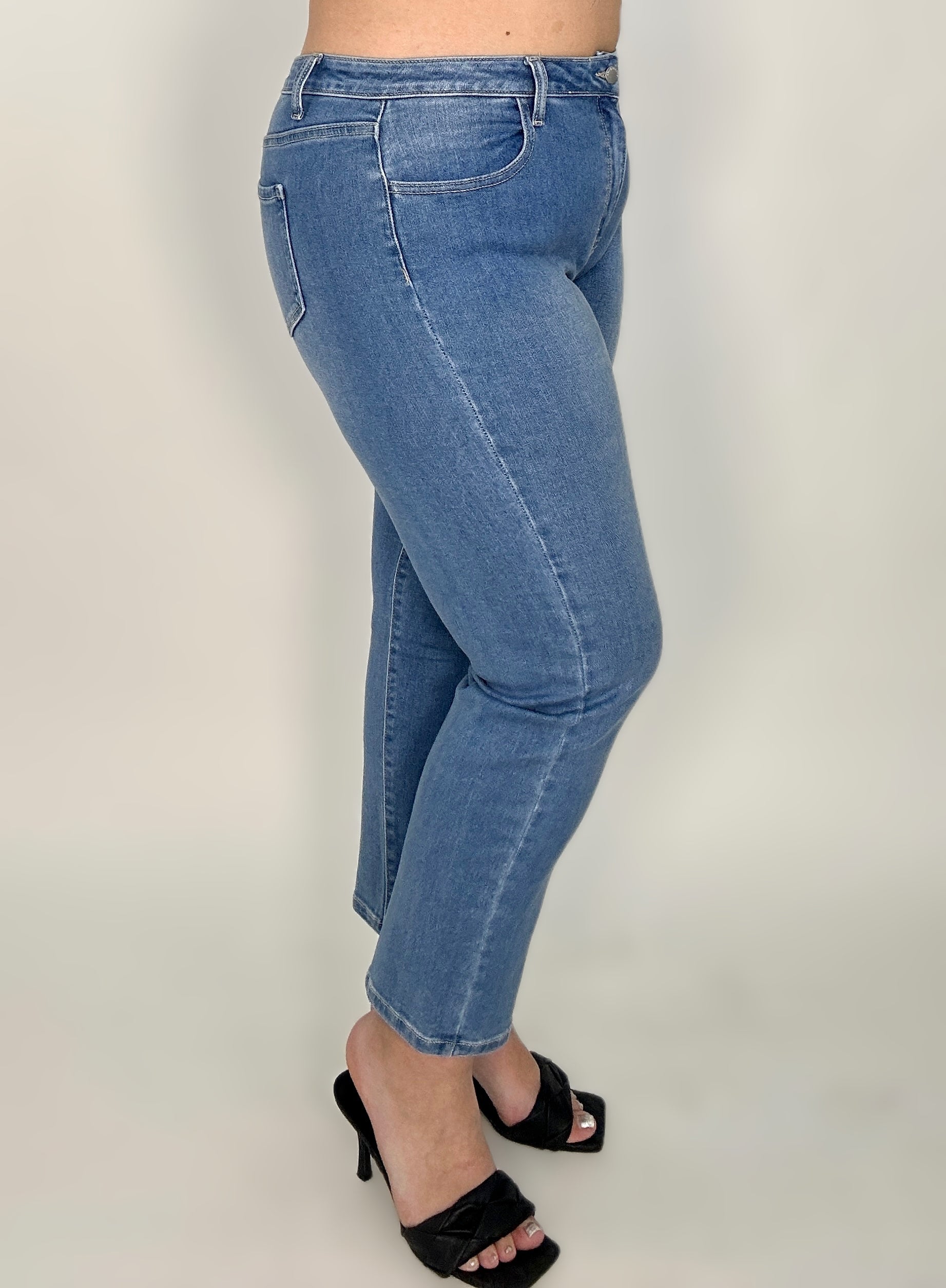 ‘Encore High Rise Straight Leg Jeans (2 colors)