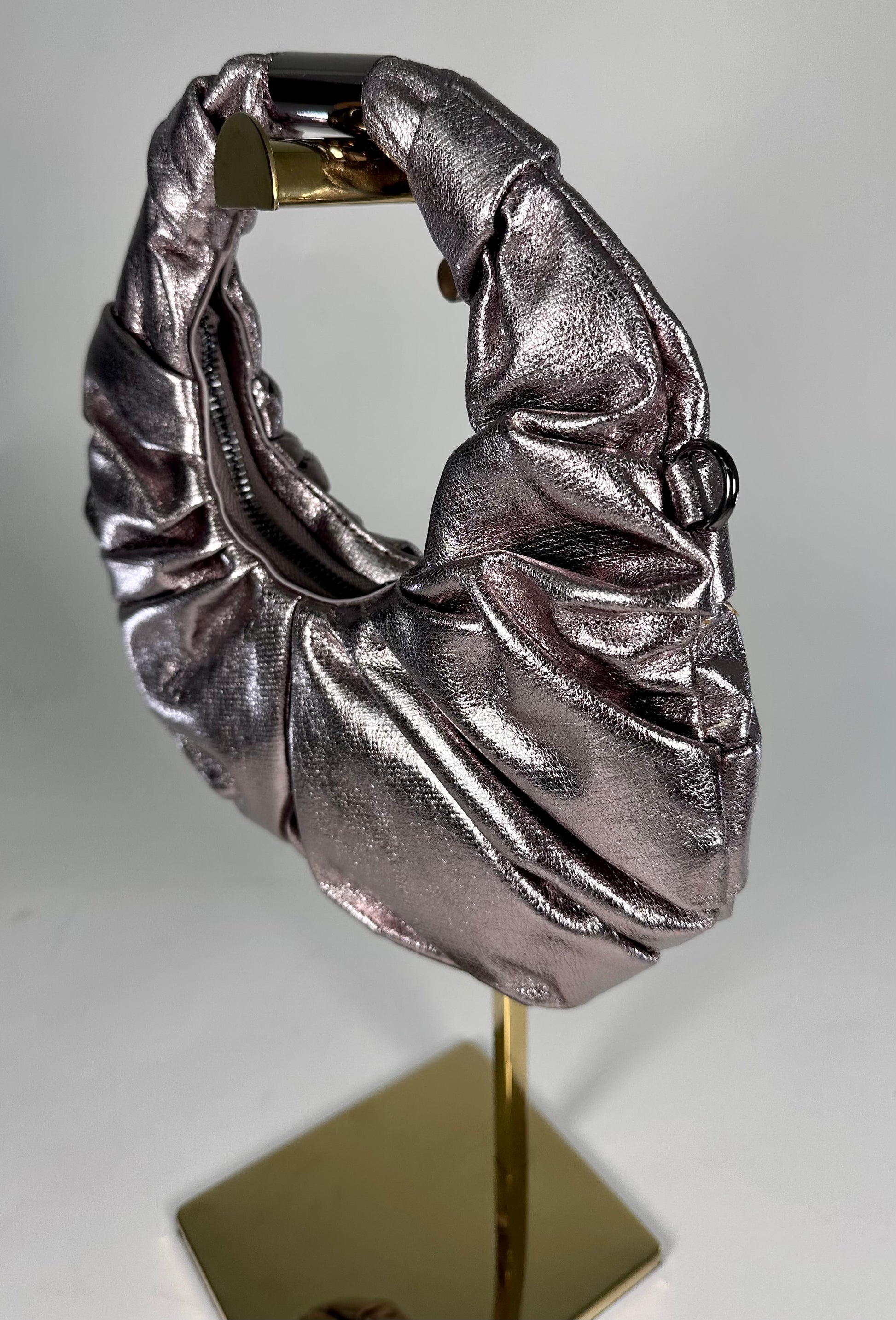 ‘Maddy’ Metallic Round Crescent Bag (2 colors)