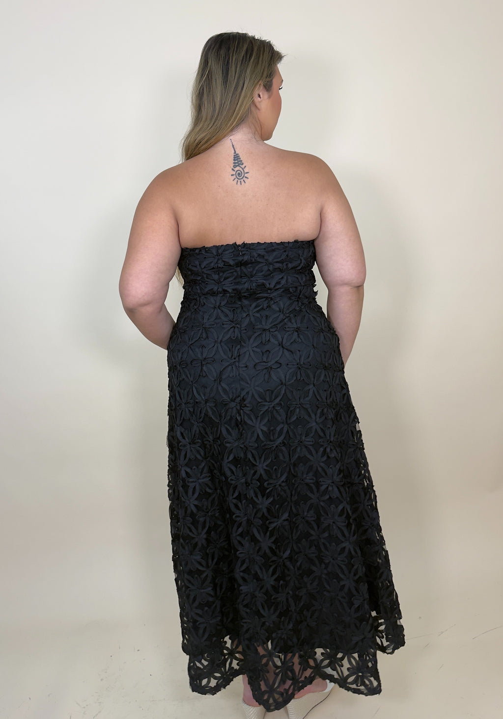 Floral Embroidered Maxi Dress (2 colors)