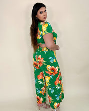 Load image into Gallery viewer, Green Floral Pants &amp; Top Set
