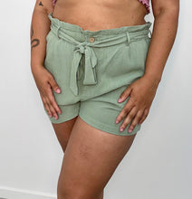 Load image into Gallery viewer, Light Green Linen Shorts
