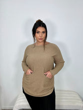 Load image into Gallery viewer, O/S Button Back Sweater
