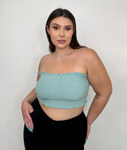 Load image into Gallery viewer, Stretchy Ruffled Tube Top (2 colors)
