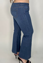 Load image into Gallery viewer, ‘Encore High Rise Flare Jeans
