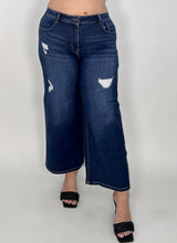 Load image into Gallery viewer, ‘Encore High Rise Distressed Wide Leg Jeans
