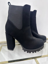 Load image into Gallery viewer, Black Stretch Ankle Heeled Boots
