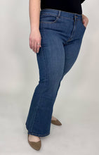 Load image into Gallery viewer, ‘Encore High Rise Flare Jeans
