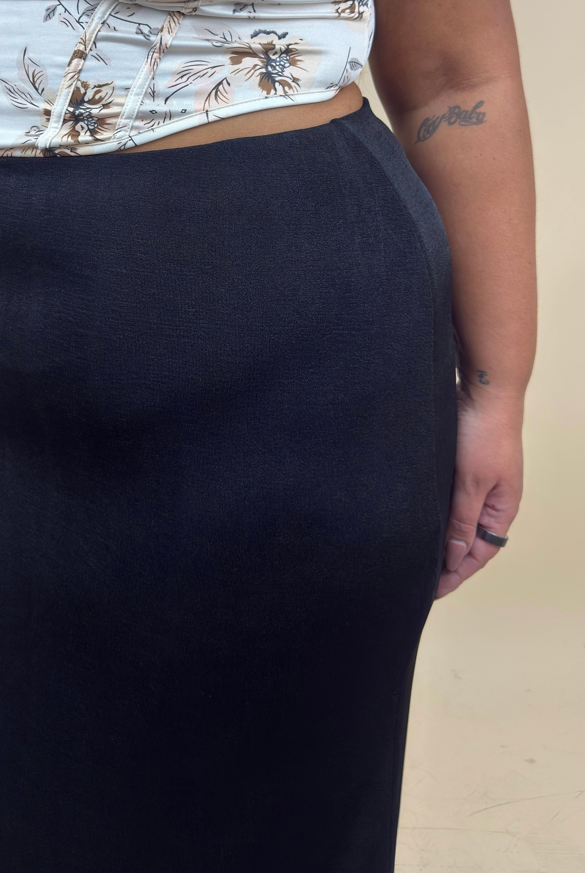 Mid length Stretch Skirt