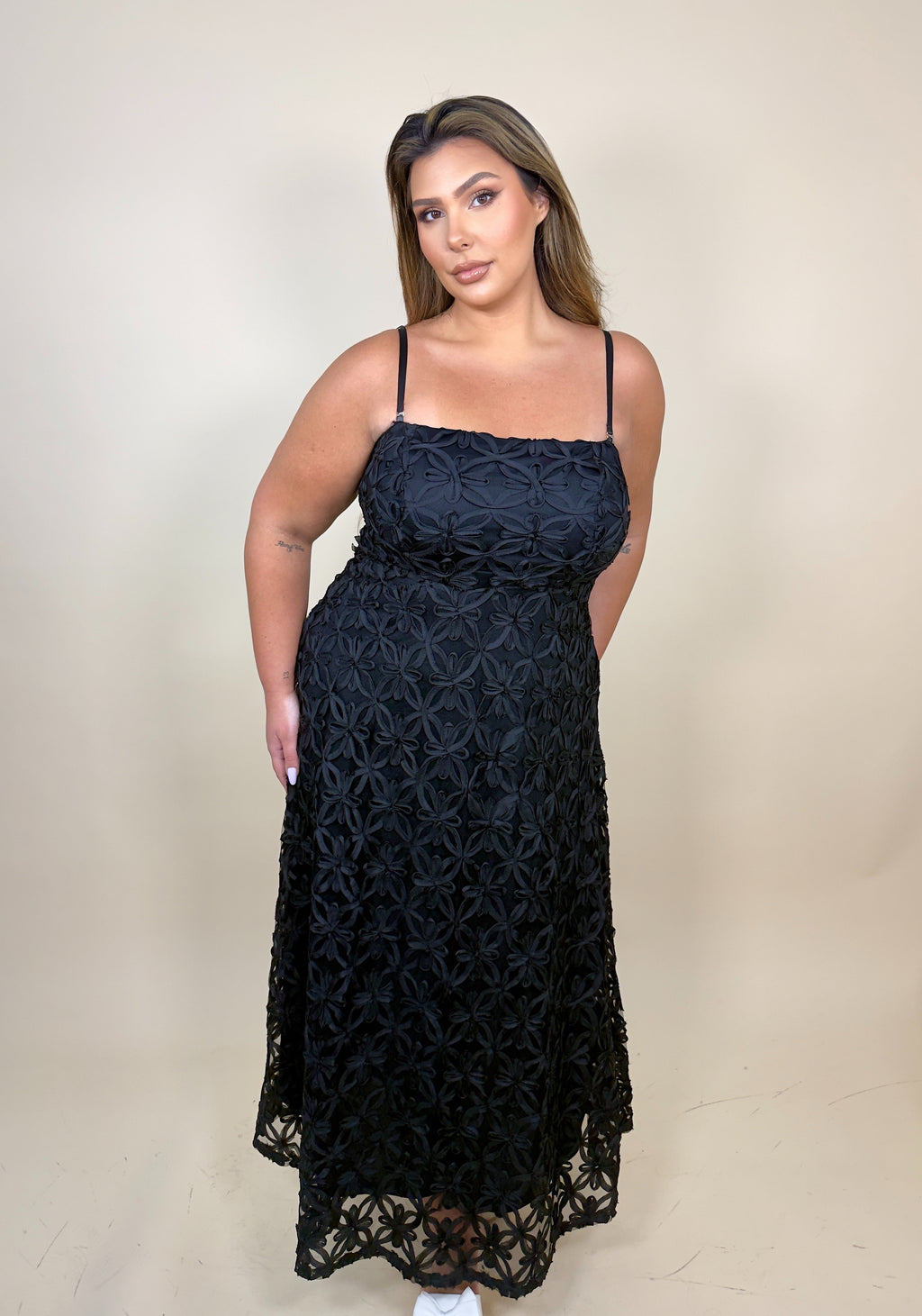 Floral Embroidered Maxi Dress (2 colors)
