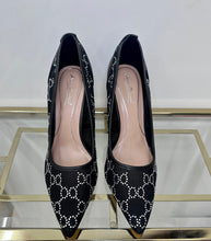 Load image into Gallery viewer, Rhinestoned Black Pumps
