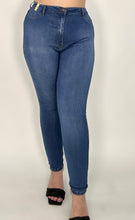 Load image into Gallery viewer, ‘Vibrant Skinny Jeans Medium Wash
