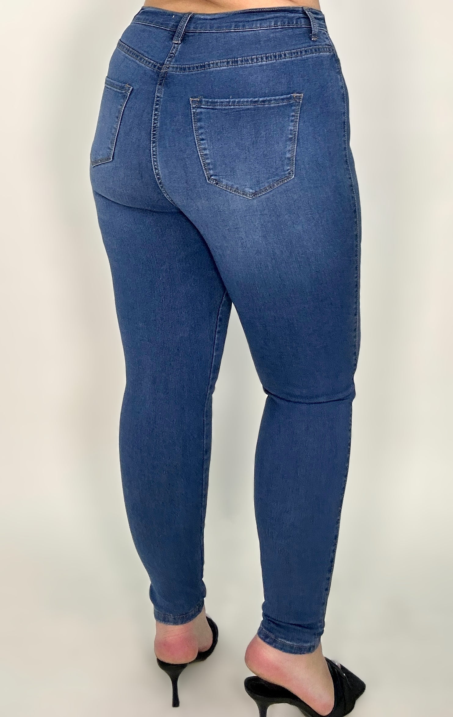 ‘Vibrant Skinny Jeans Medium Wash