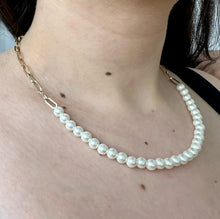 Load image into Gallery viewer, Chain Pearl Necklace (2 sizes)
