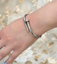 Load image into Gallery viewer, Stainless Steel Silver Nail Bracelet
