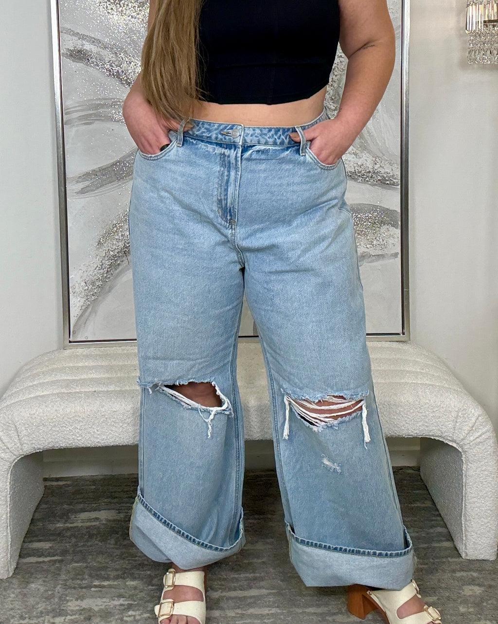 Knee Rip Baggy Jeans