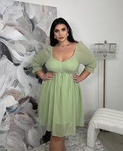 Load image into Gallery viewer, &#39;Jade&#39; Flowy Bow Back Dress
